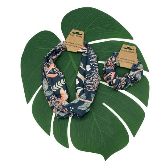 Headband and Scrunchie Bundle: Gray and Pink