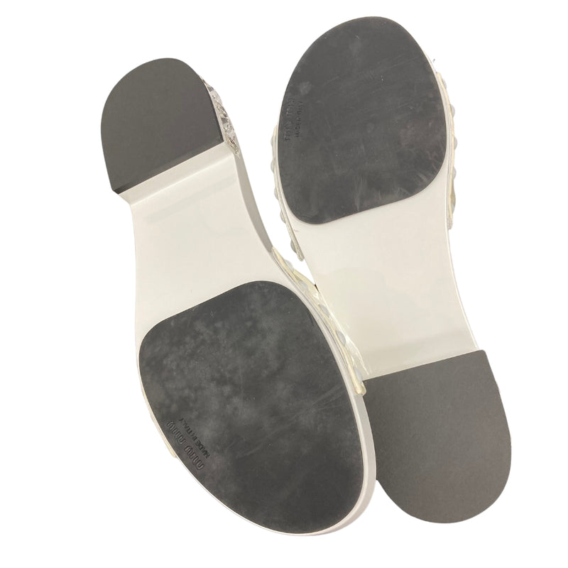 Load image into Gallery viewer, White Slide Sandals (7)

