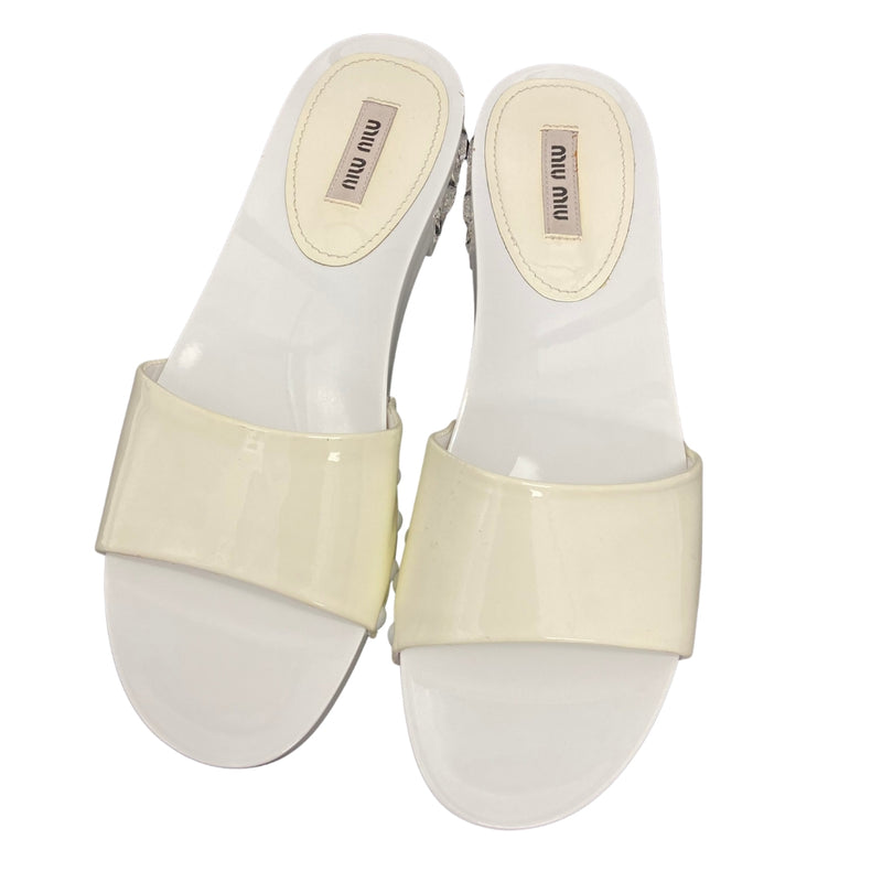 Load image into Gallery viewer, White Slide Sandals (7)
