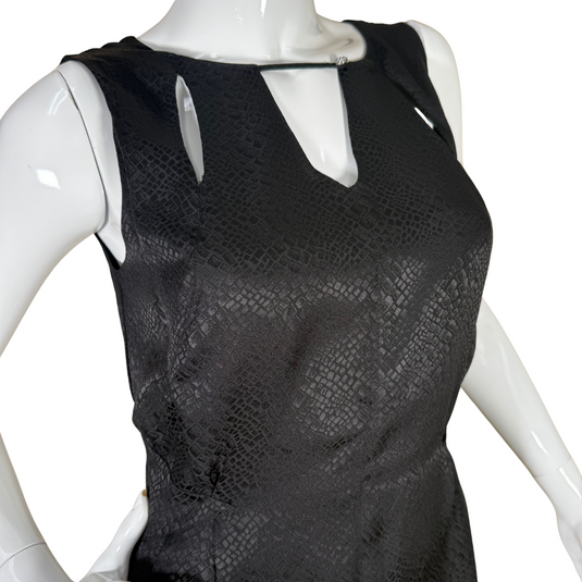 pre-loved Hype Textured Snake-Skin-Like Black Dress is a versatile wardrobe staple, featuring a subtle textured pattern that adds depth and sophistication