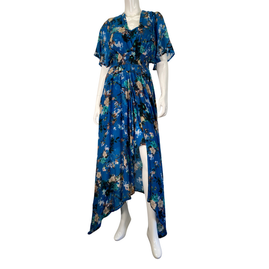 tolani blue floral maxi dress with slit in opening on mannequin front view