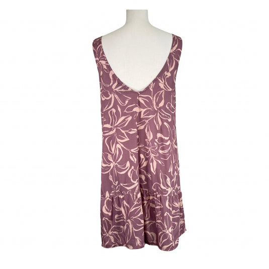 Lola Mini Dress in Wallflower bask view manequin
