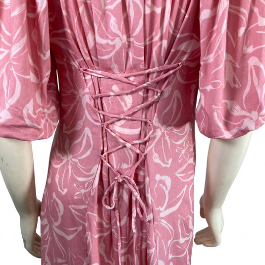 Yireh Lennox Dress in Petal close up of tie back straps