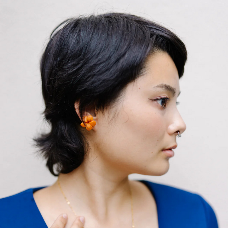 Load image into Gallery viewer, Anna Grace Puakenikeni Earring
