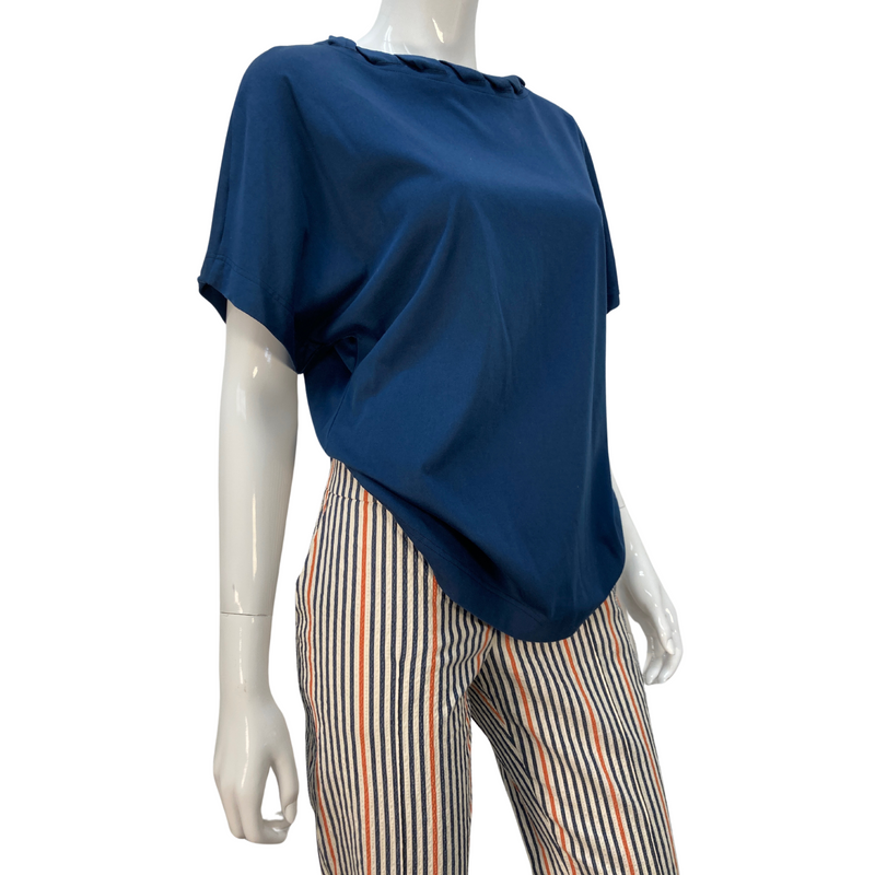 Load image into Gallery viewer, Akris Navy Blue Top by YWCA O&#39;ahu
