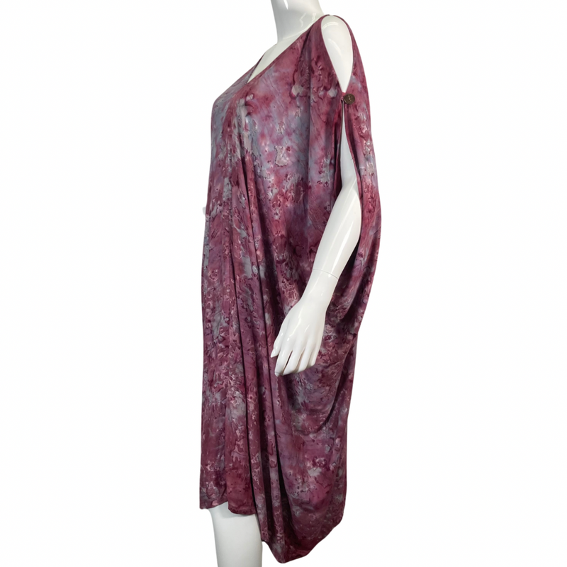 Load image into Gallery viewer, donated Splash Lina Pink Kaftan from Lani Lau Hawaii with gorgeous V-neckline - side view
