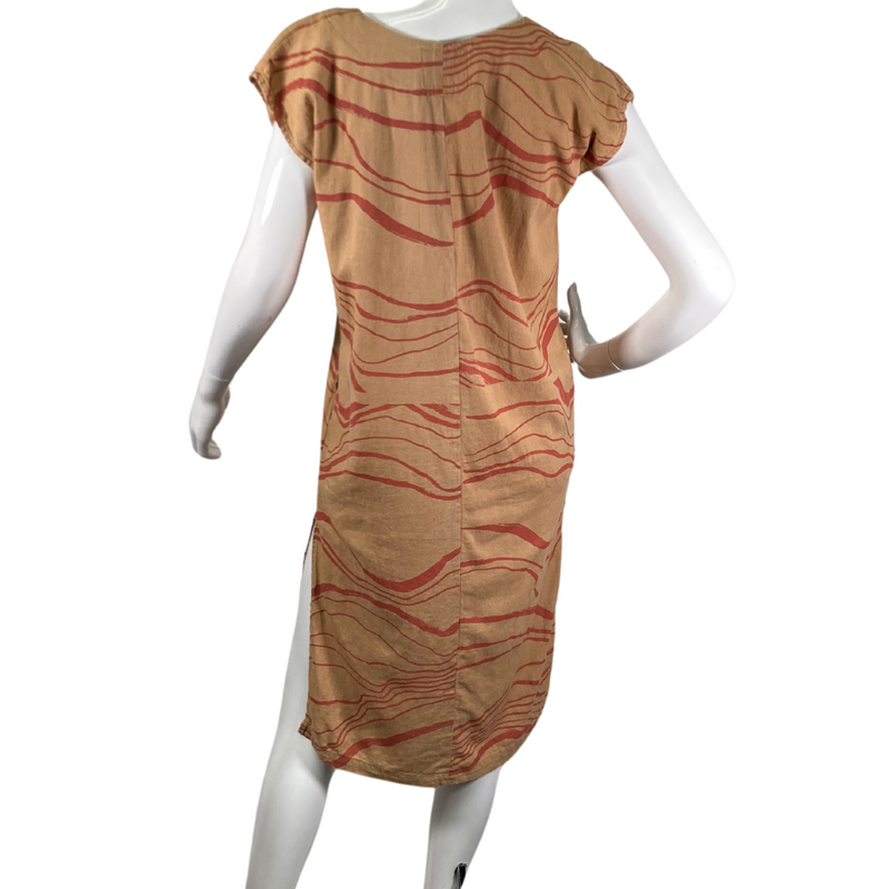 Load image into Gallery viewer, Tonle Brown Linen Dress with Orange Abstract Lines is a casual midi dress with an earthy, natural vibe - backside view 
