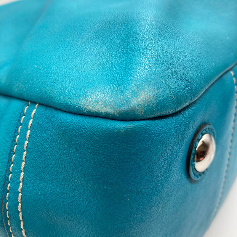 Load image into Gallery viewer, Coach Turquoise Handbag detail view
