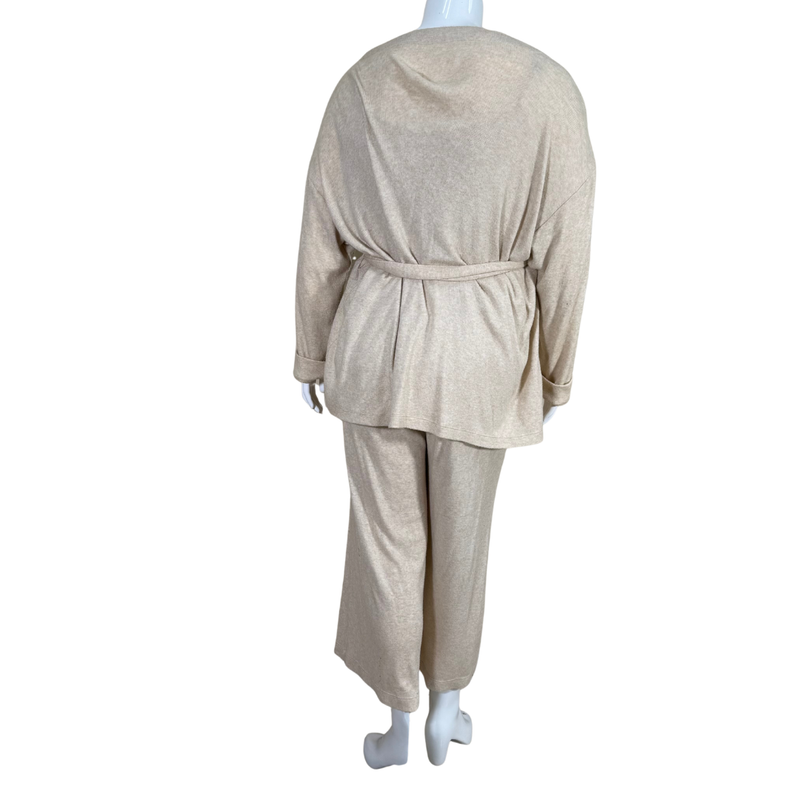 Load image into Gallery viewer, Soft, cozy, and effortlessly chic, this pre-loved Anthropologie 3 Piece Cozy Cream Lounge Set is your go-to for comfortable days while staying stylish.
