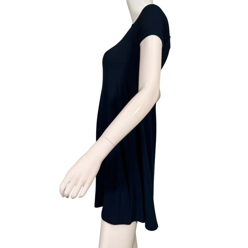 Load image into Gallery viewer, Mannequin wearing a black dress on a white background
