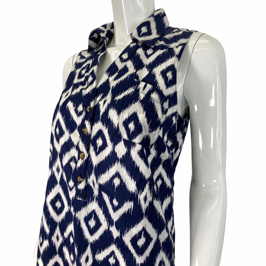 Tori Richard Blue & White Button-Up Dress on mannequin close up view