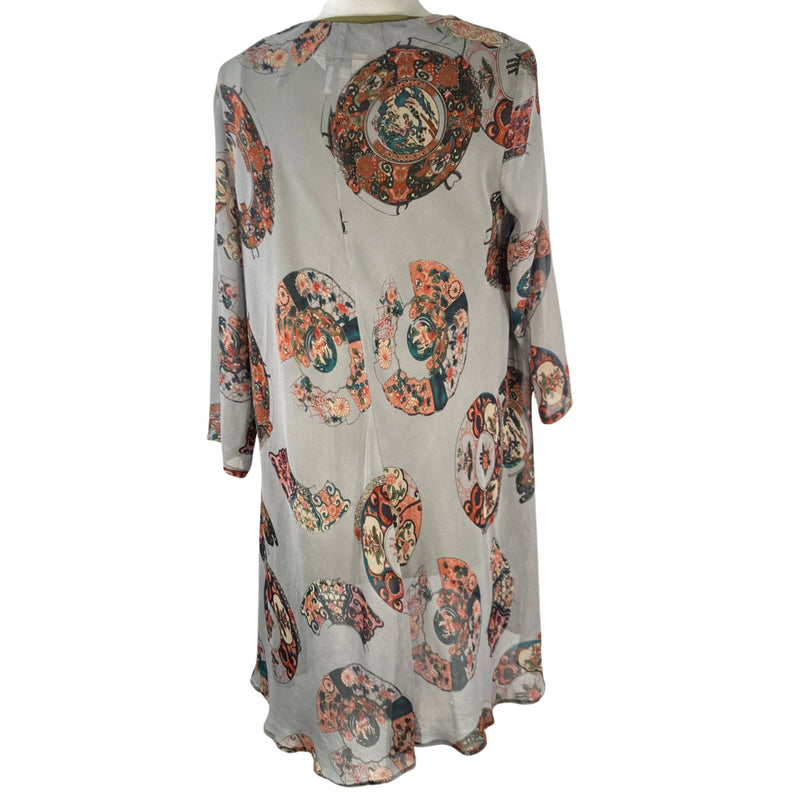 Load image into Gallery viewer, Citron Silk Medallion Blouse &amp; Tank Bundle
