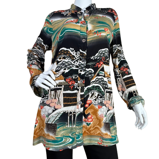 pre-loved Citron Black Blouse with Scenic Japanese Motives showcases a bold and artistic print inspired by traditional East Asian landscape paintings