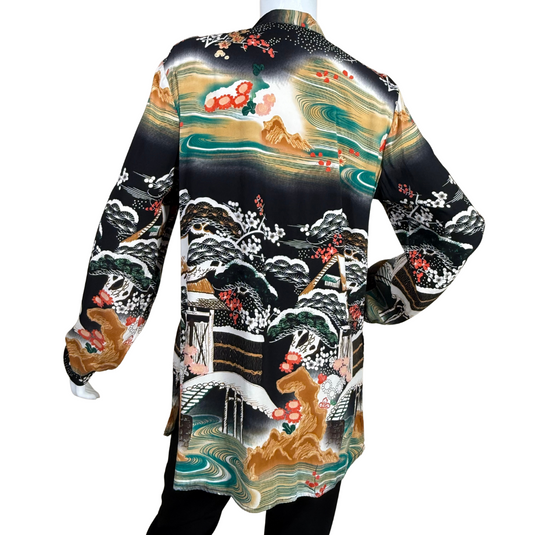 pre-loved Citron Black Blouse with Scenic Japanese Motives showcases a bold and artistic print inspired by traditional East Asian landscape paintings