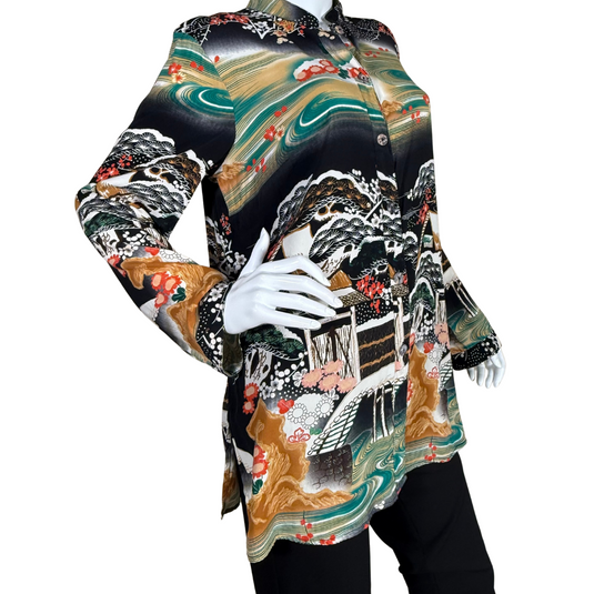 pre-loved Citron Black Blouse with Scenic Japanese Motives showcases a bold and artistic print inspired by traditional East Asian landscape paintings
