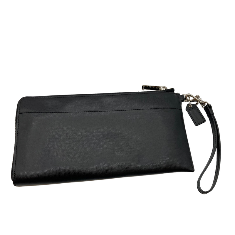 Load image into Gallery viewer, This pre-loved Coach Black Wristlet with Silver Ziper crafted from smooth leather with a subtle textured finish.
