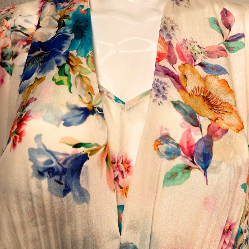 Load image into Gallery viewer, Tolani Cream Floral Maxi Dress on mannequin close up view
