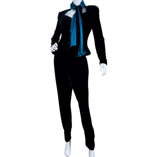 elegant Dana Buchman Blue Velvet Two Piece Set with Teal Scarf Accent, which includes a fitted blazer and tapered pants that exude luxury and comfort