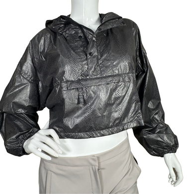 pre-loved Free People Gray Snakeskin Like Waist Jacket is a stylish black cropped windbreaker features a sleek, textured design with a subtle snakeskin pattern for a modern and edgy look