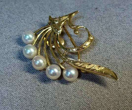 Vintage Mikimoto Akoya Pearl Brooch – 14K Gold