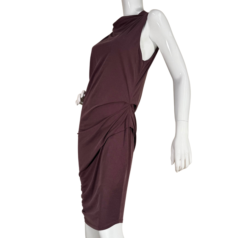Load image into Gallery viewer, Mannequin wearing a burgundy one-shoulder dress on a white background
