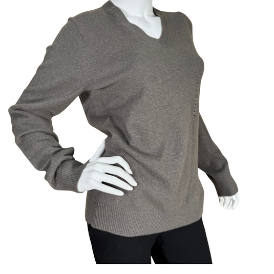 donated J+ Jill Sander Gray Cashmere V-neck Sweater offers both comfort and style with its classic design.