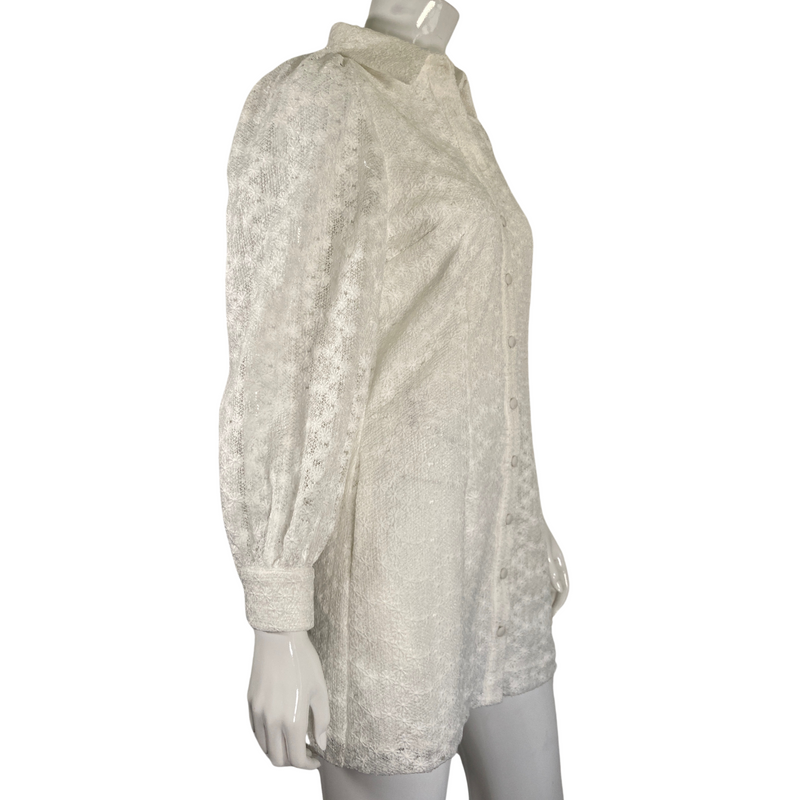 Load image into Gallery viewer, Mare Mare Long-sleeved White Mini Laced Dress by Anthropologie side view close up
