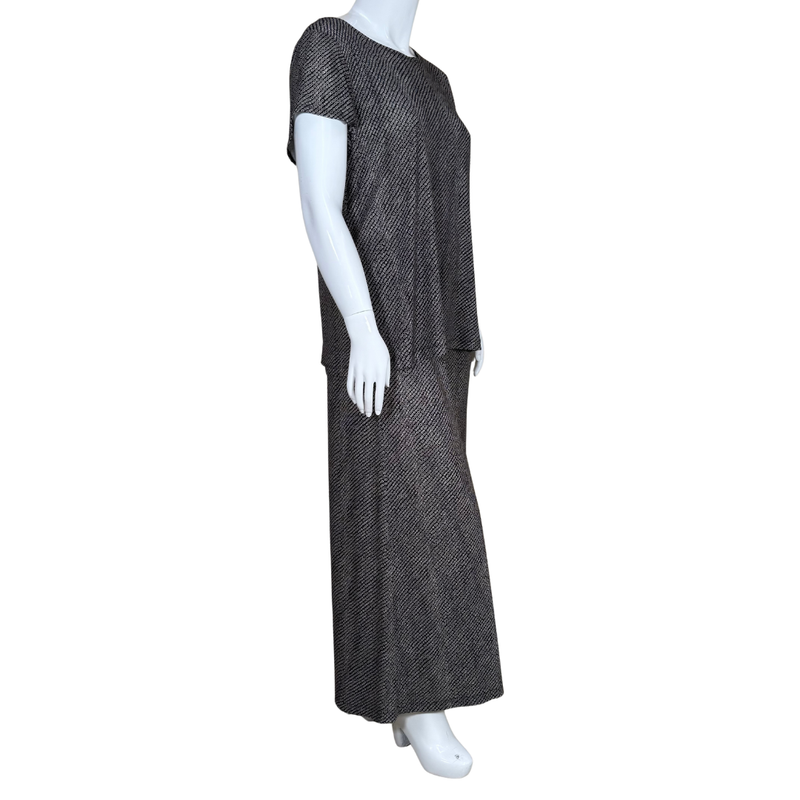 Load image into Gallery viewer, pre-loved Namba Two Piece Dark Patterned Lounge Set in a heathered charcoal gray
