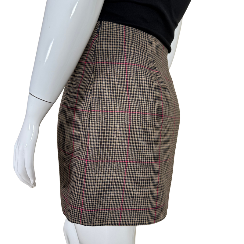 Load image into Gallery viewer, Paris Atelier &amp; Other Stories Plaid Mini Skirt with Pink Accent Lines
