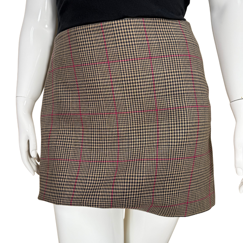 Load image into Gallery viewer, Paris Atelier &amp; Other Stories Plaid Mini Skirt with Pink Accent Lines
