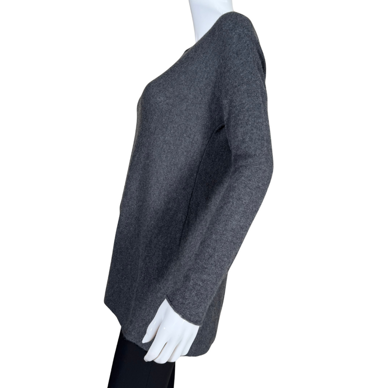 Load image into Gallery viewer, pre-loved Premise Charcoal Cashmere Sweater combines simplicity with elegance. Crafted from a soft knit material
