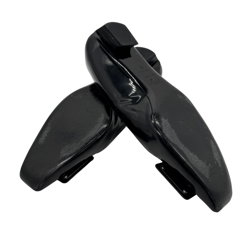 Load image into Gallery viewer, Roger Vivier Black Glossy Buckle Flats
