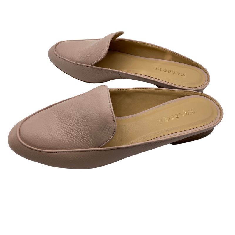 Load image into Gallery viewer, Talbots Light Pink Loafer Slipper Shoes feature a soft, textured leather upper, making them versatile and suitable for both casual and business-casual wear
