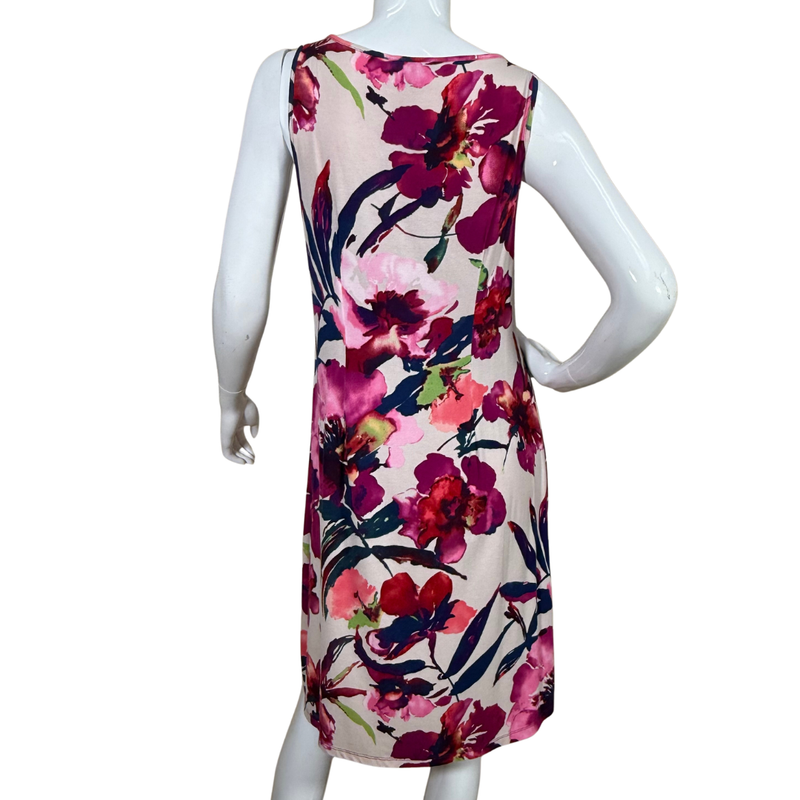 Load image into Gallery viewer, Tommy Bahama Casual Floral Dress in Fuchsia Color Tones
