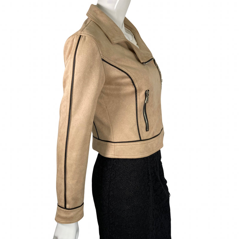 Load image into Gallery viewer, Laundry by Shelli Segal Stylish Beige Jacket side view featuring the black outlined seams 
