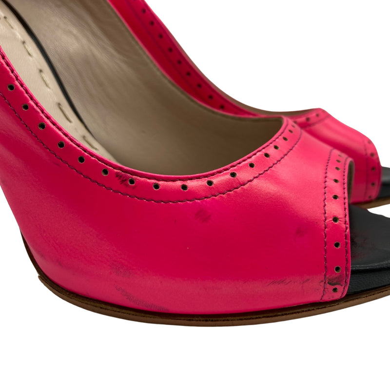 Load image into Gallery viewer, Miu Miu Hot Pink Pump Heels detailed view outside right
