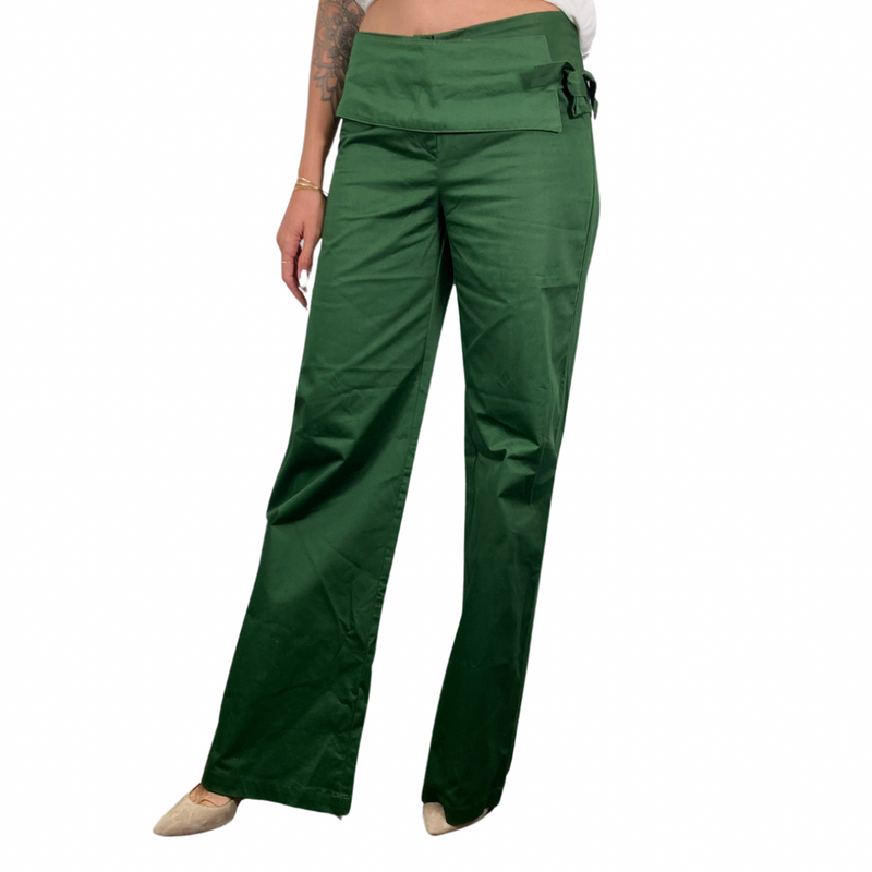 Load image into Gallery viewer, preloved, vibrant and stylish Antoine &amp; Lili Green Low Waist sleek Pants, front view
