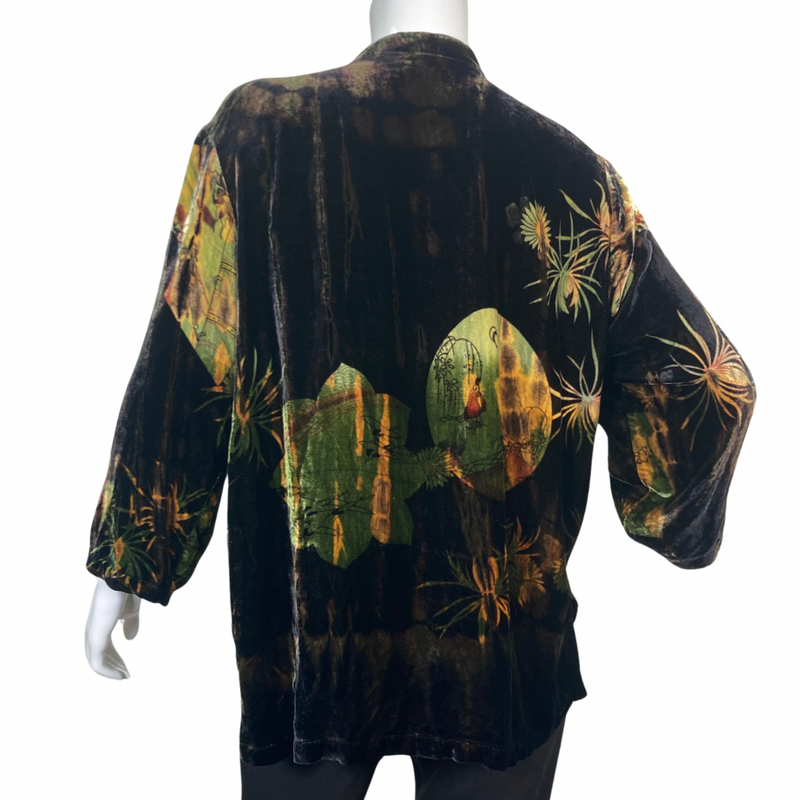 Load image into Gallery viewer, Citron Luxurious Velvet Cardigan Blouse
