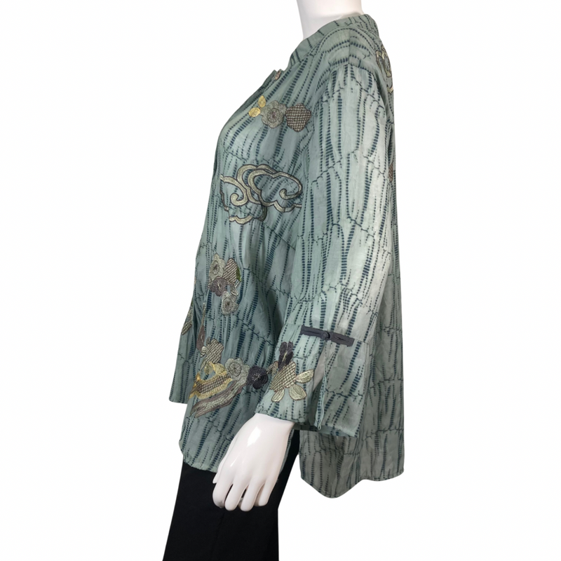 Load image into Gallery viewer, Citron Turquoise Blouse with Embroidered Flowers
