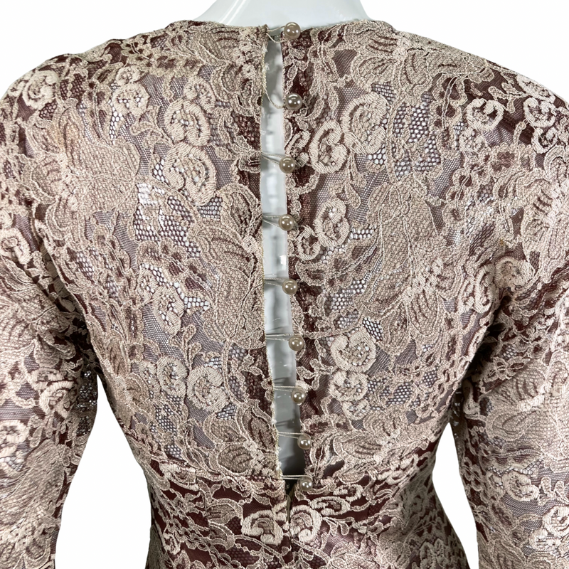 Load image into Gallery viewer, Elegant Vintage Rose Lace Dress detail shot of the backside pearl buttons along the spine
