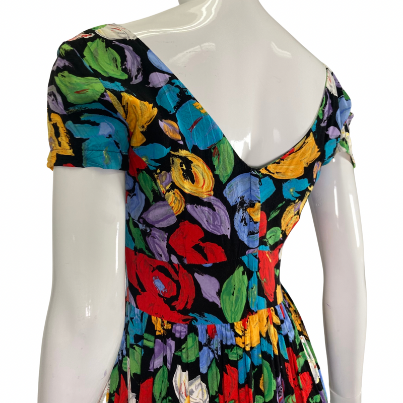 Load image into Gallery viewer, Jam&#39;s World Vibrant Floral Dress backside close up of zipper line 
