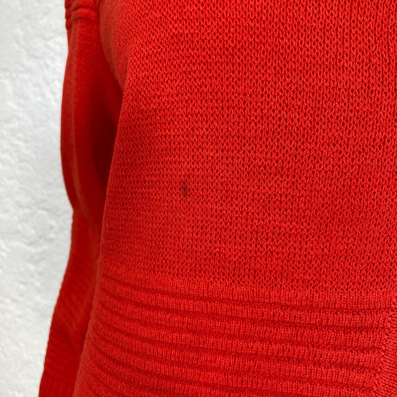 Load image into Gallery viewer, St. John Bright Cardigan detail view of stain
