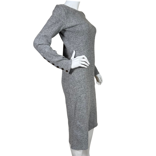 Vince Cozy Chic – Heather Gray Knit Dress. Crafted with soft stretch fabric, it offers all-day comfort while maintaining a sleek, modern silhouette.
