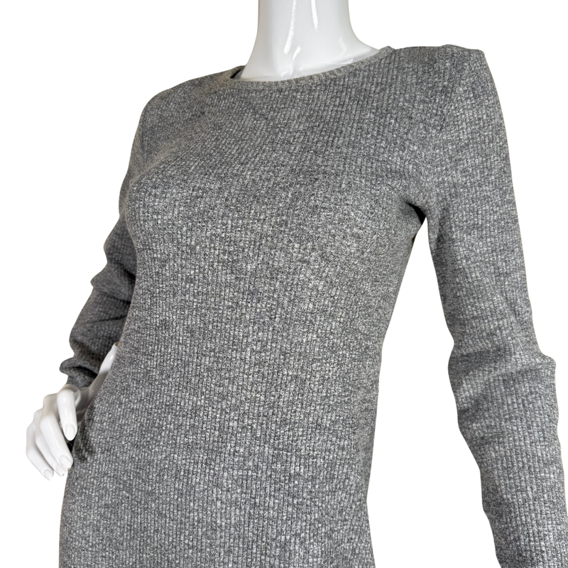 Load image into Gallery viewer, Gray textured long-sleeve top on a mannequin against a white background
