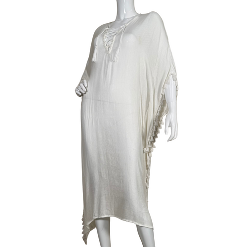 donated Walter Baker White Cover Up is a stylish and flowy white kaftan dress, perfect for a beach cover-up or a relaxed, bohemian-inspired outfit