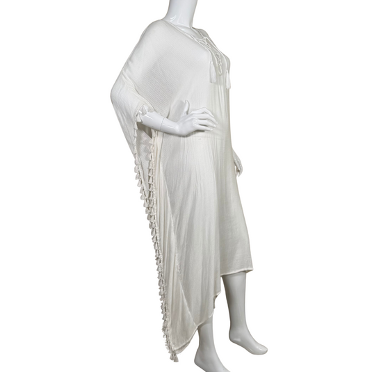 donated Walter Baker White Cover Up is a stylish and flowy white kaftan dress, perfect for a beach cover-up or a relaxed, bohemian-inspired outfit