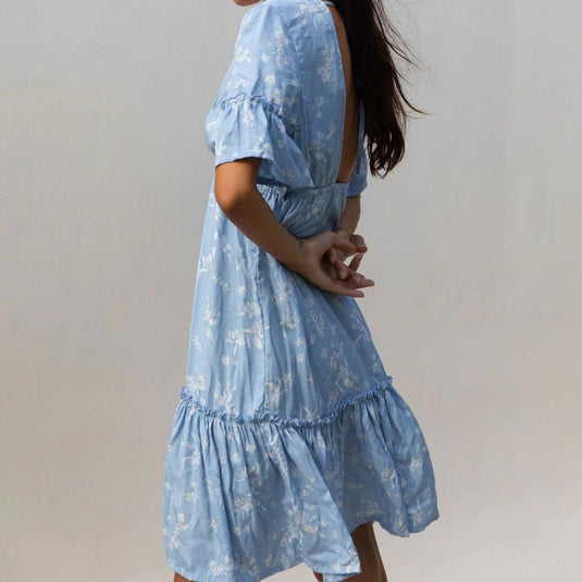 yireh ariana sky blue dress on model side view