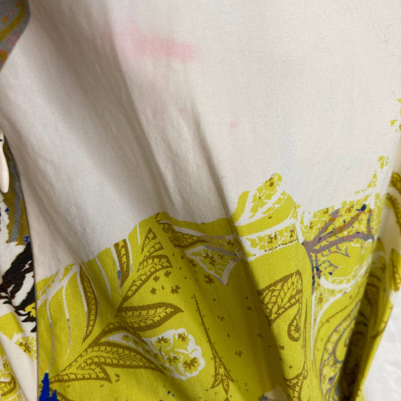 Load image into Gallery viewer, Etro Blue &amp; Yellow Sheath Dress stain close up view
